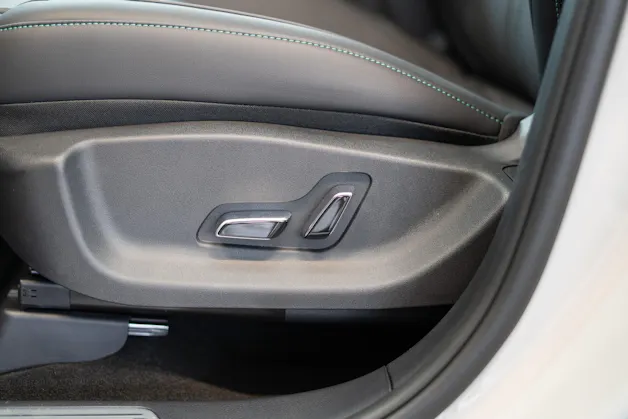 BYD Seal U DM-i Design AWD / Panorama / Head-Up Display / 360 Kamera