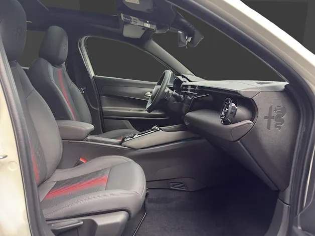 ALFA ROMEO Junior 1.2 48V Hybrid Q4