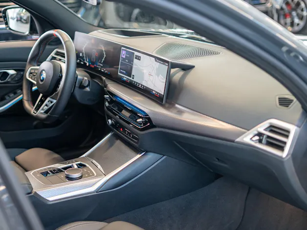 BMW M340d xDrive Touring / M Sport Pro / LCI / Panorama / 360°Kamera / HeadUp