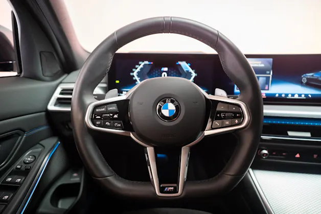BMW 320d M Sport SAG / 360°Kamera / HeadUp / el.Heckklappe