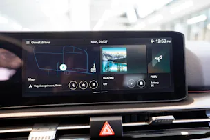 Kia Sportage 1.6T-GDi PHEV GT-Line Power Edition A / Panorama-Schiebedach