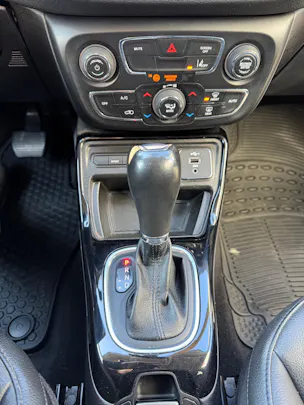 JEEP Compass 4x2 1.3 Turbo Night Eagle DKG