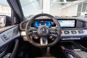 MERCEDES-BENZ GLE 53 AMG 4matic+ / Panorama / Burmester / 360°Kamera