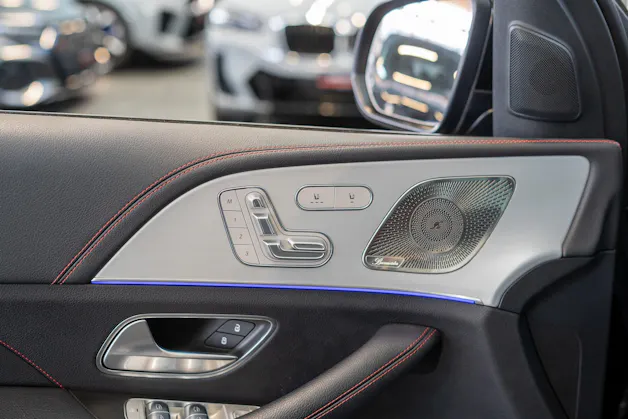MERCEDES-BENZ GLE 53 AMG 4matic+ / Panorama / Burmester / 360°Kamera