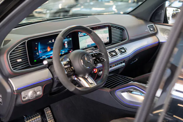 MERCEDES-BENZ GLE 53 AMG 4matic+ / Panorama / Burmester / 360°Kamera