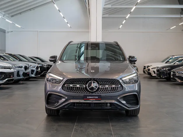 MERCEDES-BENZ GLA 200 Night Star AMG Line / Rückfahrkamera / el.Heckklappe / Ambientebeleuchtung