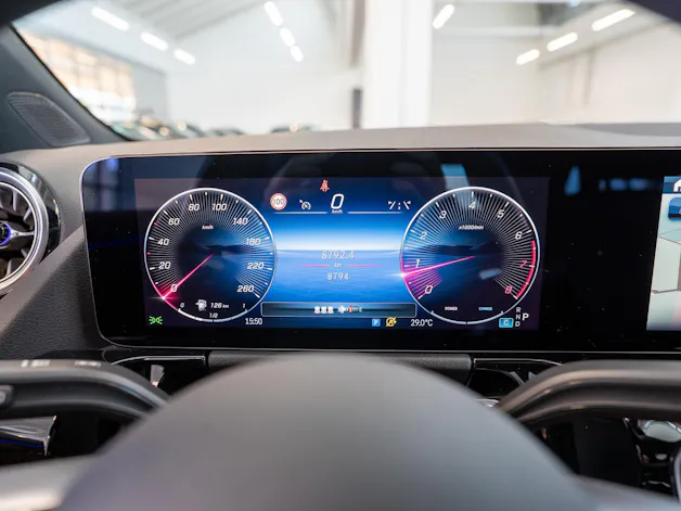 MERCEDES-BENZ GLA 200 Night Star AMG Line / Rückfahrkamera / el.Heckklappe / Ambientebeleuchtung