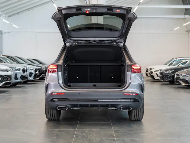MERCEDES-BENZ GLA 200 Night Star AMG Line / Rückfahrkamera / el.Heckklappe / Ambientebeleuchtung