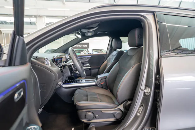 MERCEDES-BENZ GLA 200 Night Star AMG Line / Rückfahrkamera / el.Heckklappe / Ambientebeleuchtung