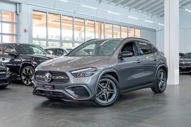 MERCEDES-BENZ GLA 200 Night Star AMG Line / Rückfahrkamera / el.Heckklappe / Ambientebeleuchtung