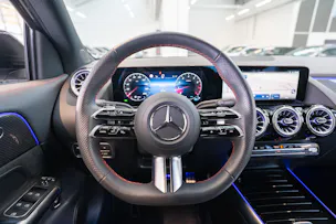 MERCEDES-BENZ GLA 200 Night Star AMG Line / Rückfahrkamera / el.Heckklappe / Ambientebeleuchtung