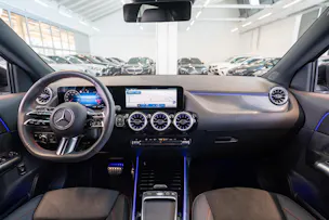 MERCEDES-BENZ GLA 200 Night Star AMG Line / Rückfahrkamera / el.Heckklappe / Ambientebeleuchtung