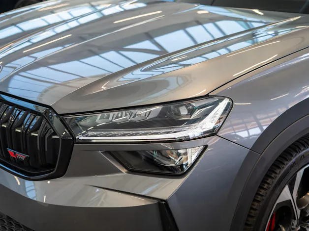 SKODA Kodiaq 2.0 TSI RS / Panorama-Schiebedach / Head-Up Display / Anhängerkupplung