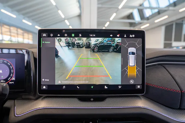 SKODA Kodiaq 2.0 TSI RS / Panorama-Schiebedach / Head-Up Display / Anhängerkupplung