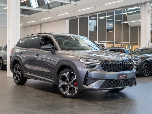 SKODA Kodiaq 2.0 TSI RS / Panorama-Schiebedach / Head-Up Display / Anhängerkupplung