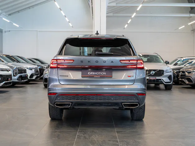 SKODA Kodiaq 2.0 TSI RS / Panorama-Schiebedach / Head-Up Display / Anhängerkupplung