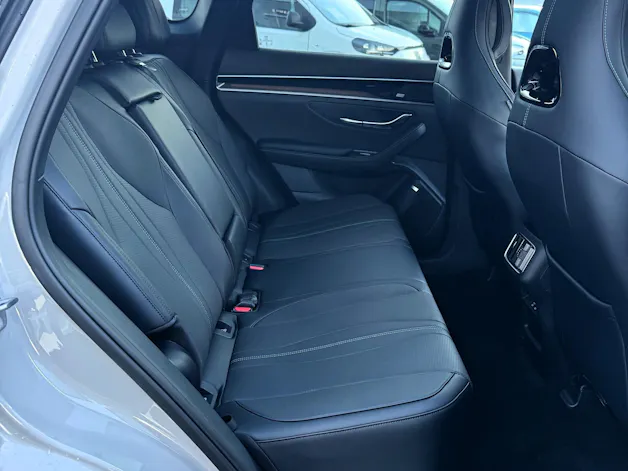 BYD Seal U DM-i Design AWD