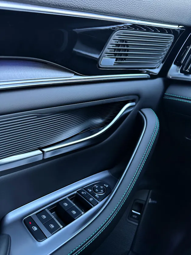 BYD Seal U DM-i Design AWD