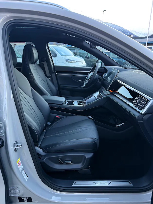 BYD Seal U DM-i Design AWD