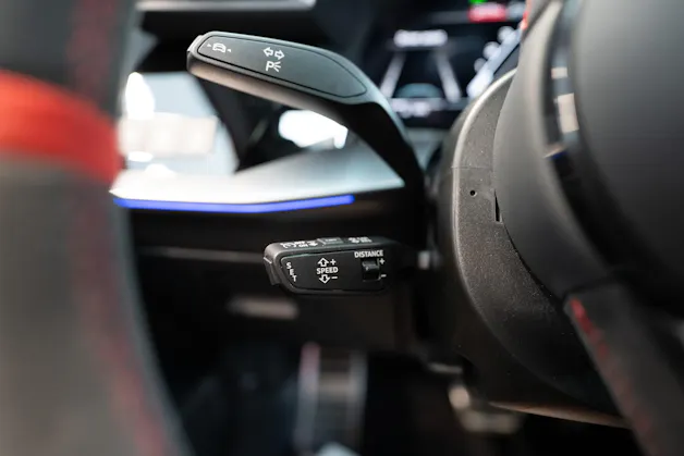 AUDI RS3 Sportback 2.5 TFSI quattro S-Tronic / Glasdach / Alcantara-Lenkrad / Rückfahrkamera