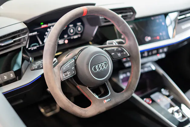 AUDI RS3 Sportback 2.5 TFSI quattro S-Tronic / Glasdach / Alcantara-Lenkrad / Rückfahrkamera