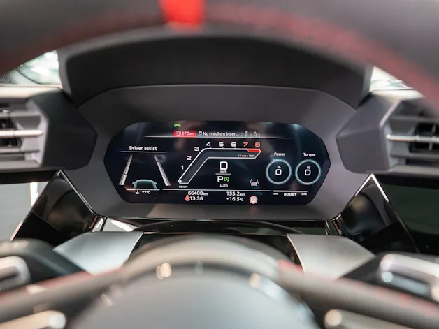 AUDI RS3 Sportback 2.5 TFSI quattro S-Tronic / Glasdach / Alcantara-Lenkrad / Rückfahrkamera