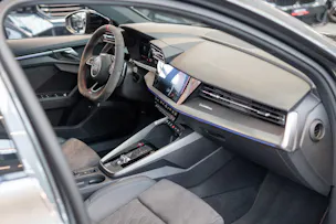 AUDI RS3 Sportback 2.5 TFSI quattro S-Tronic / Glasdach / Alcantara-Lenkrad / Rückfahrkamera