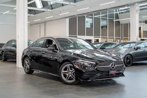 MERCEDES-BENZ A 200 AMG Line Limousine / Facelift / Rückfahrkamera / Ambientebeleuchtung
