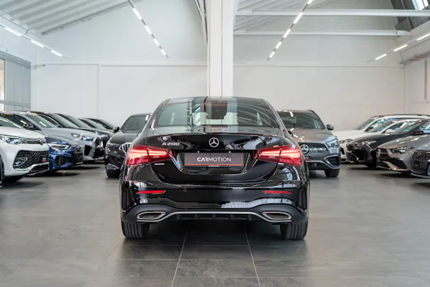MERCEDES-BENZ A 200 AMG Line Limousine / Facelift / Rückfahrkamera / Ambientebeleuchtung