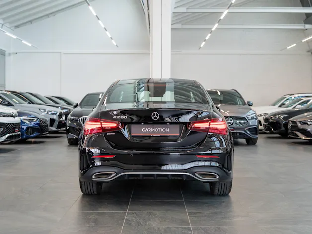 MERCEDES-BENZ A 200 AMG Line Limousine / Facelift / Rückfahrkamera / Ambientebeleuchtung