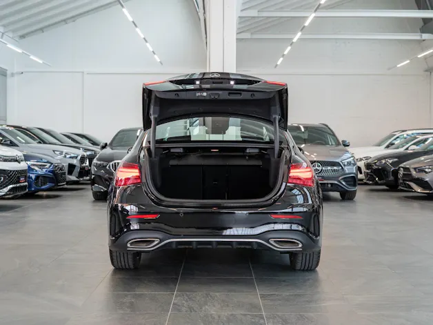 MERCEDES-BENZ A 200 AMG Line Limousine / Facelift / Rückfahrkamera / Ambientebeleuchtung