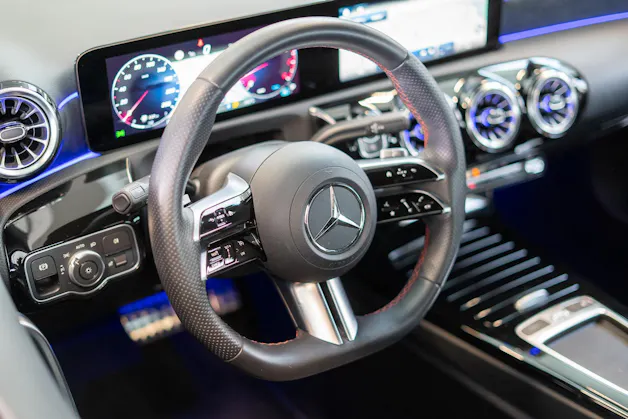 MERCEDES-BENZ A 200 AMG Line Limousine / Facelift / Rückfahrkamera / Ambientebeleuchtung