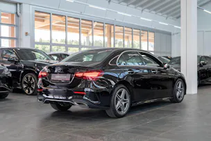 MERCEDES-BENZ A 200 AMG Line Limousine / Facelift / Rückfahrkamera / Ambientebeleuchtung