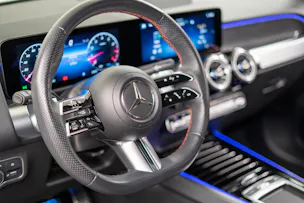 MERCEDES-BENZ GLB 250 AMG Line 4matic*Facelift*360°Kamera*Burmester*El.Sitze*