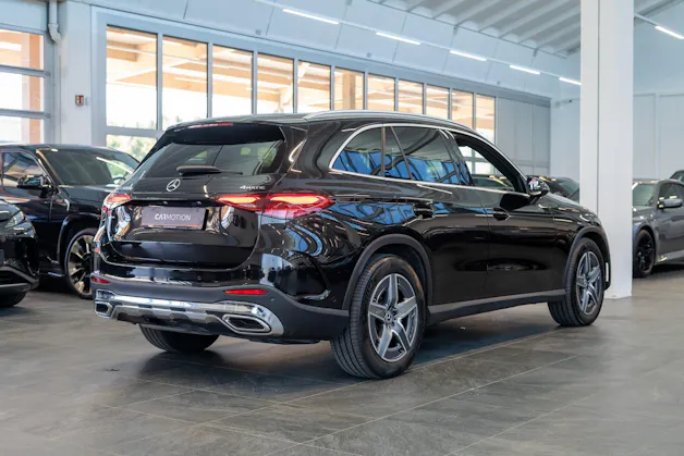 MERCEDES-BENZ GLC 300 d 4matic AMG Line / Anhängerkupplung / Memory Sitze / Ambiente