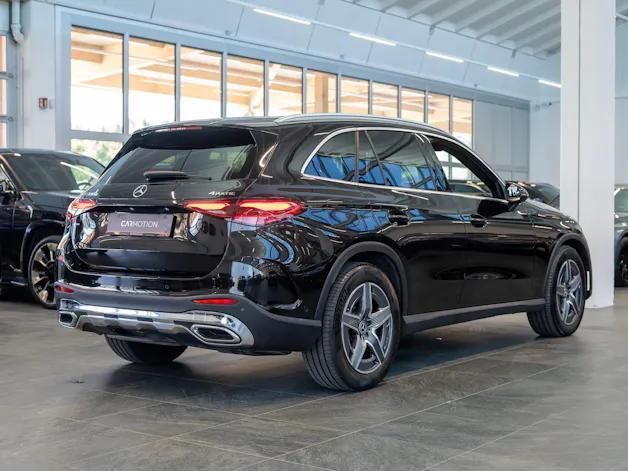 MERCEDES-BENZ GLC 300 d 4matic AMG Line / Anhängerkupplung / Memory Sitze / Ambiente