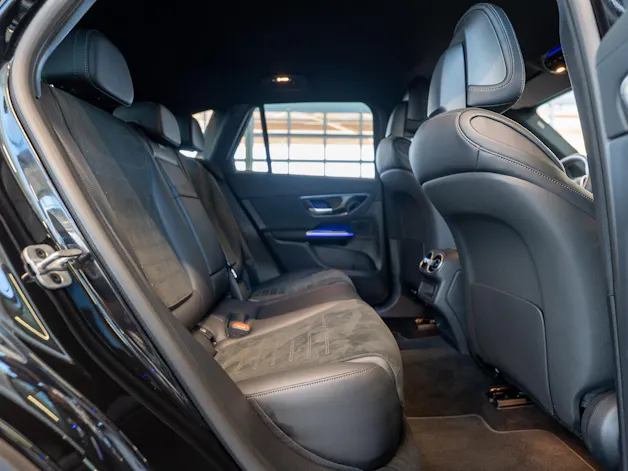 MERCEDES-BENZ GLC 300 d 4matic AMG Line / Anhängerkupplung / Memory Sitze / Ambiente