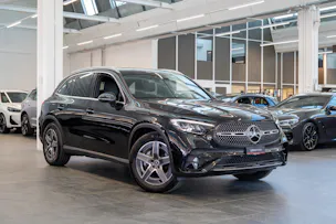 MERCEDES-BENZ GLC 300 d 4matic AMG Line / Anhängerkupplung / Memory Sitze / Ambiente