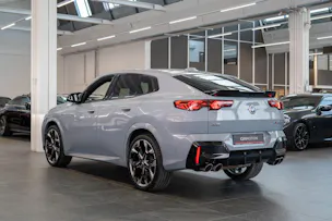 BMW X2 M35i / Iconic Glow / Head-Up / AHK
