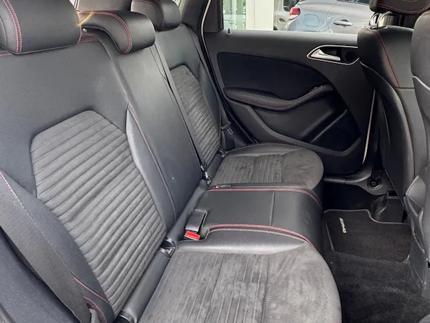 MERCEDES-BENZ B 250 AMG Line 7G-DCT