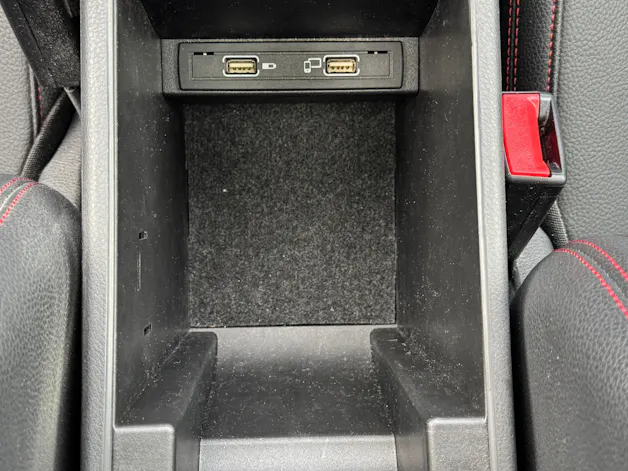 MERCEDES-BENZ B 250 AMG Line 7G-DCT