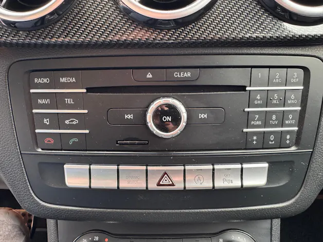 MERCEDES-BENZ B 250 AMG Line 7G-DCT