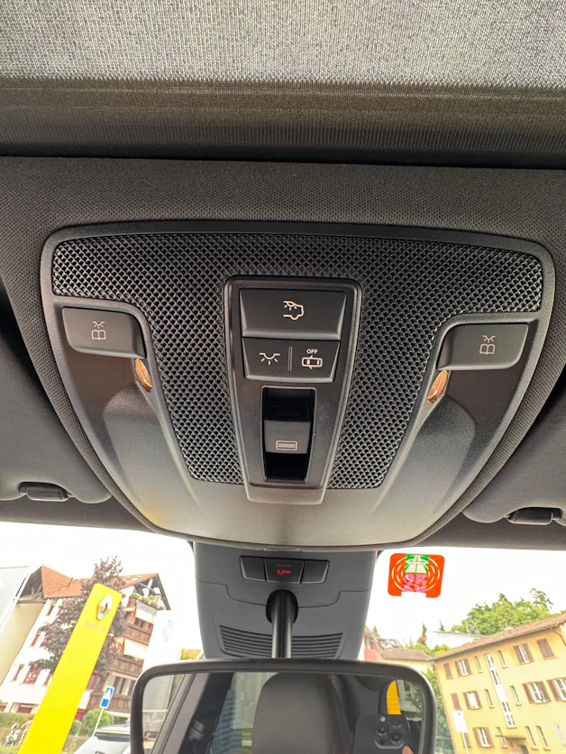 MERCEDES-BENZ B 250 AMG Line 7G-DCT