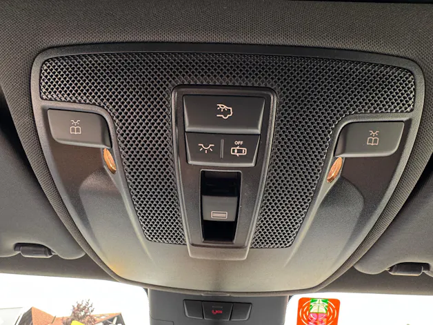 MERCEDES-BENZ B 250 AMG Line 7G-DCT