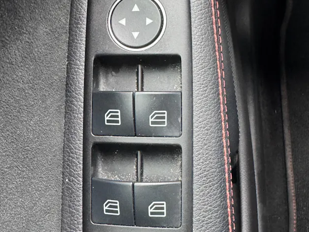 MERCEDES-BENZ B 250 AMG Line 7G-DCT