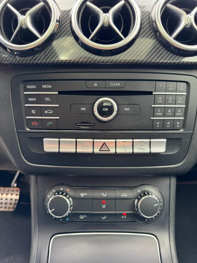 MERCEDES-BENZ B 250 AMG Line 7G-DCT
