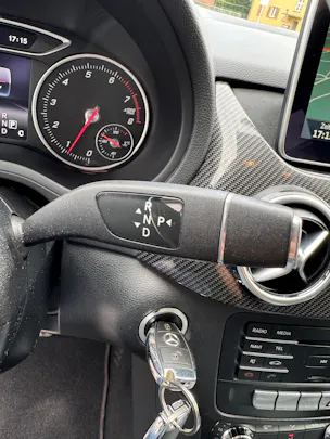 MERCEDES-BENZ B 250 AMG Line 7G-DCT