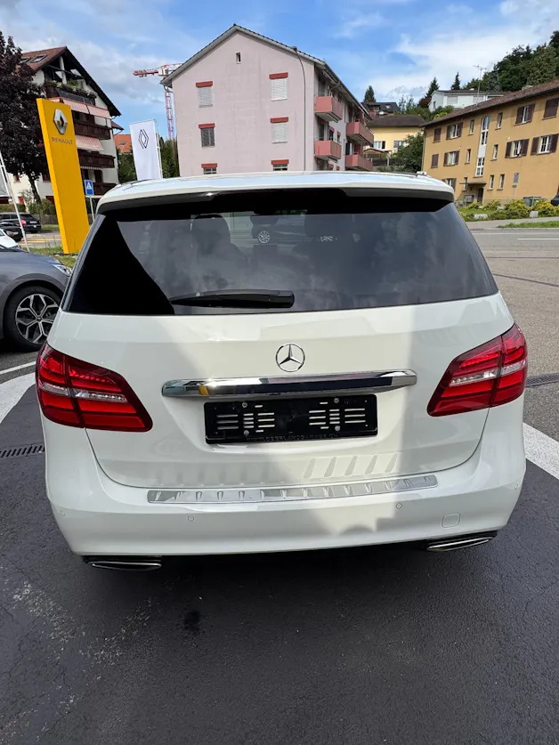 MERCEDES-BENZ B 250 AMG Line 7G-DCT