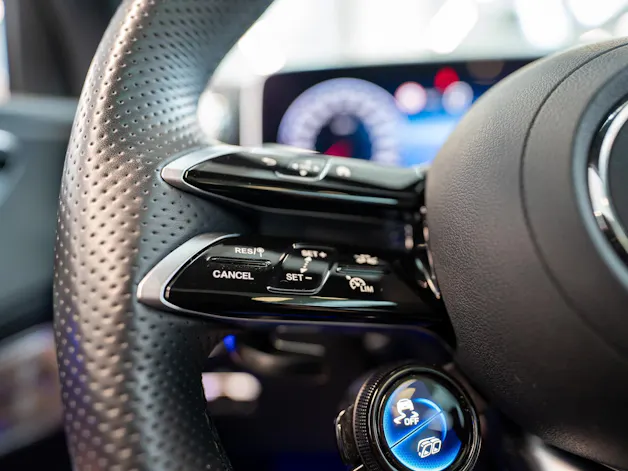 MERCEDES-BENZ GLC 43 AMG 4matic / Panorama / Performance Auspuff / 360°Kamera