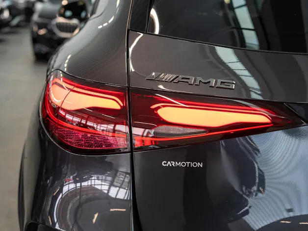 MERCEDES-BENZ GLC 43 AMG 4matic / Panorama / Performance Auspuff / 360°Kamera